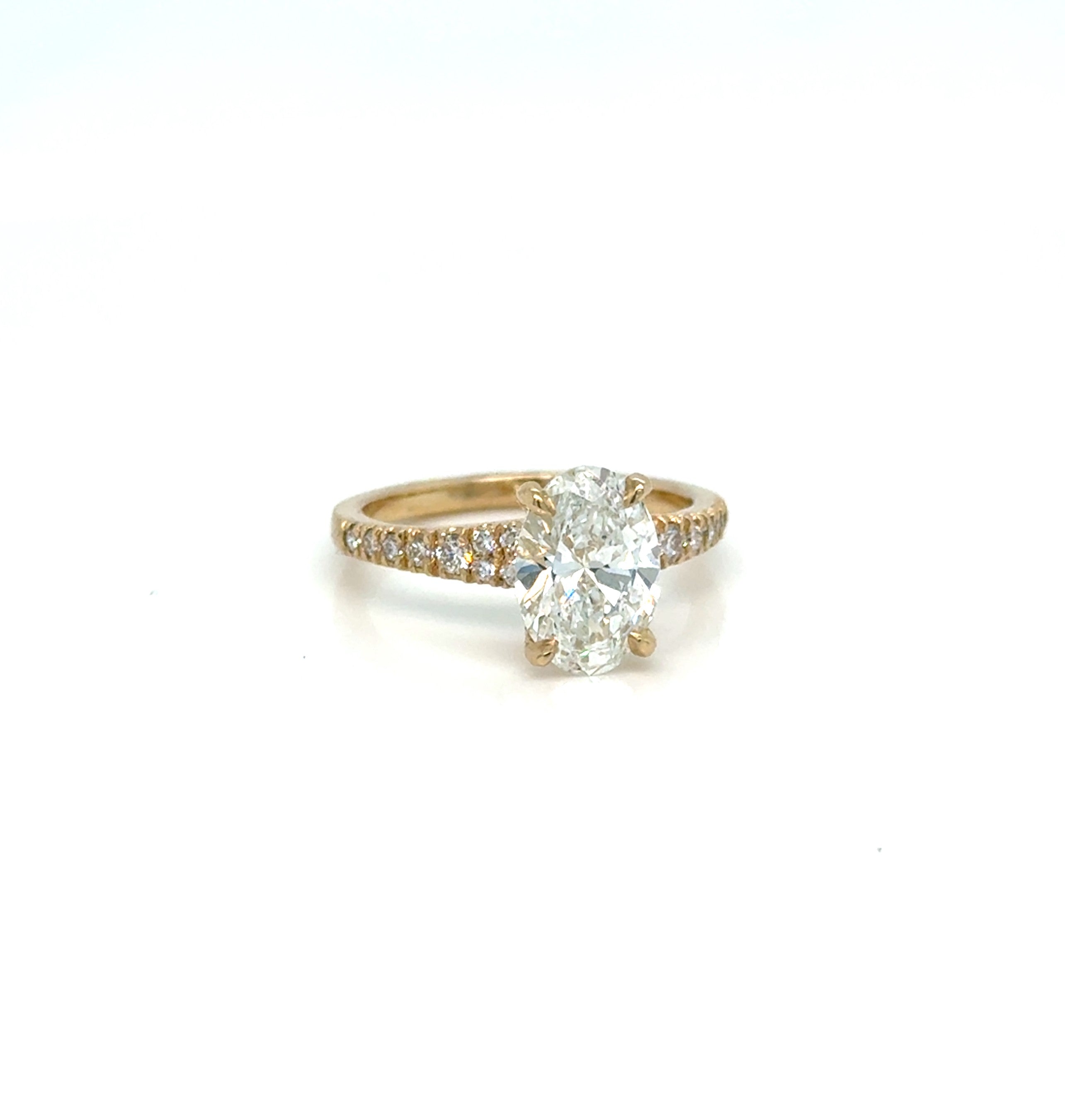 2.12 carat lab-grown diamond engagement ring on white background – elegant fine jewelry featuring a brilliant lab-created center diamond in a classic solitaire or halo setting.